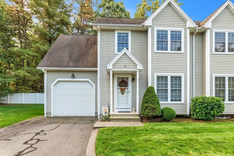 Unit for sale at 8 Olde Plains Hollow, South Hadley, MA 01075