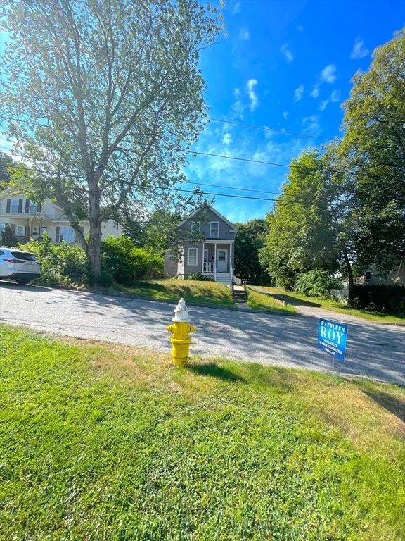 Unit for sale at 2 Keen St, Worcester, MA 01603