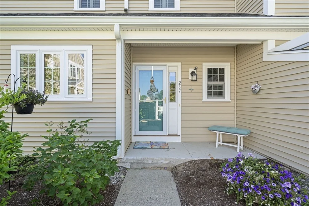 Unit for sale at 267 Allerton Commons Ln, Braintree, MA 02184