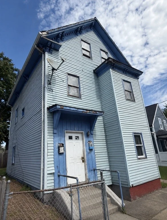 Unit for sale at 11 Brownville Ave, Lynn, MA 01902