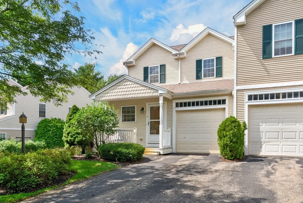 Unit for sale at 7 Sycamore Dr, Middleboro, MA 02346