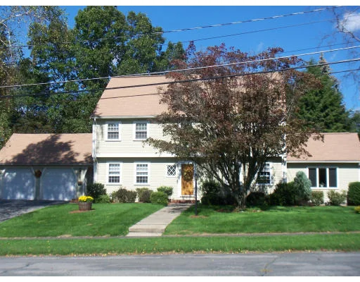 Unit for sale at 20 Hollywood Rd, Winchester, MA 01890