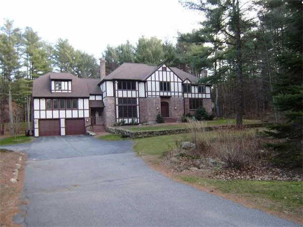 Unit for sale at 7 School St., Hopkinton, MA 01748