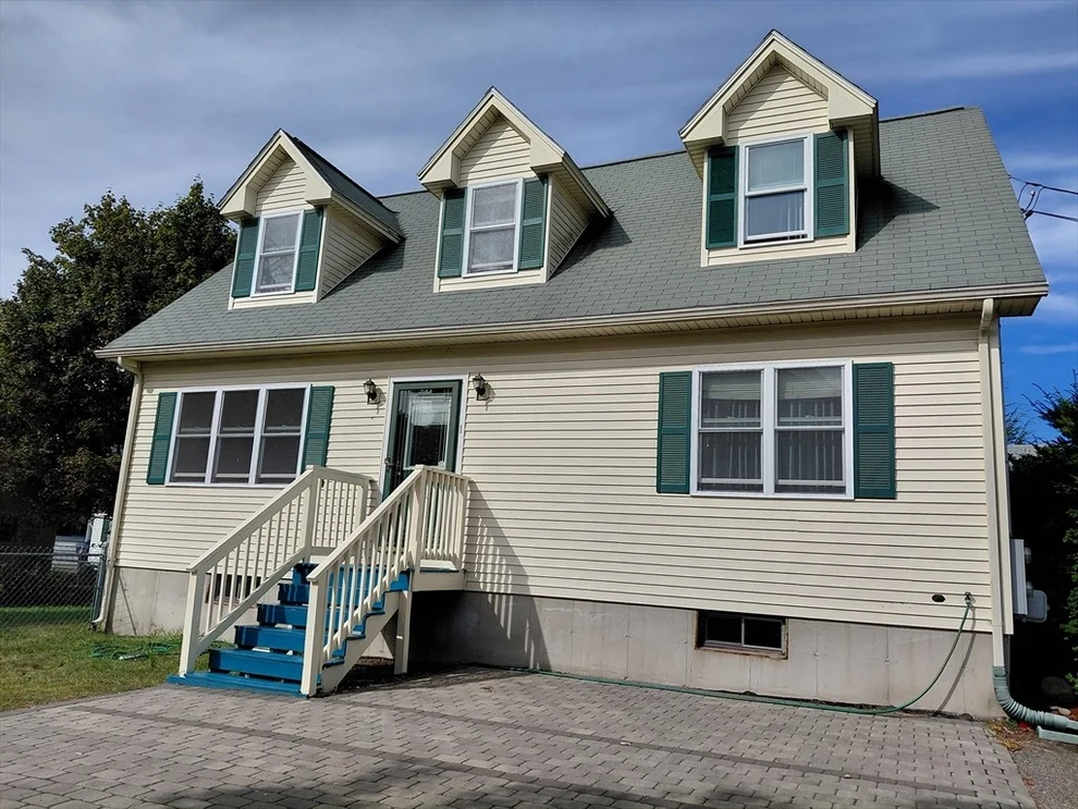 Unit for sale at 1 Maplewood Ave, Methuen, MA 01843