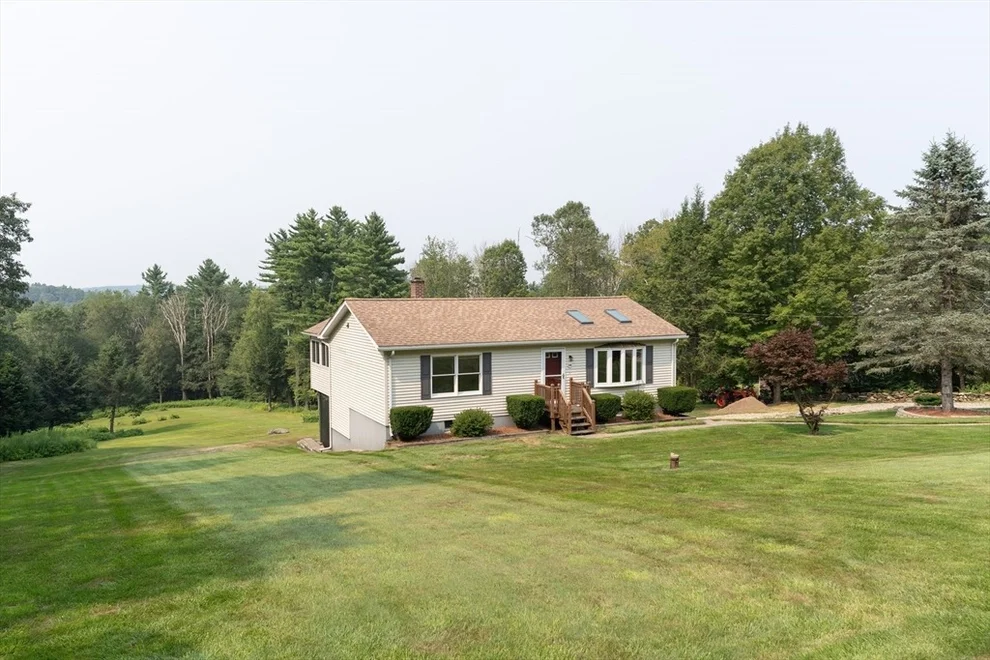 Unit for sale at 88 Wales Rd, Holland, MA 01521