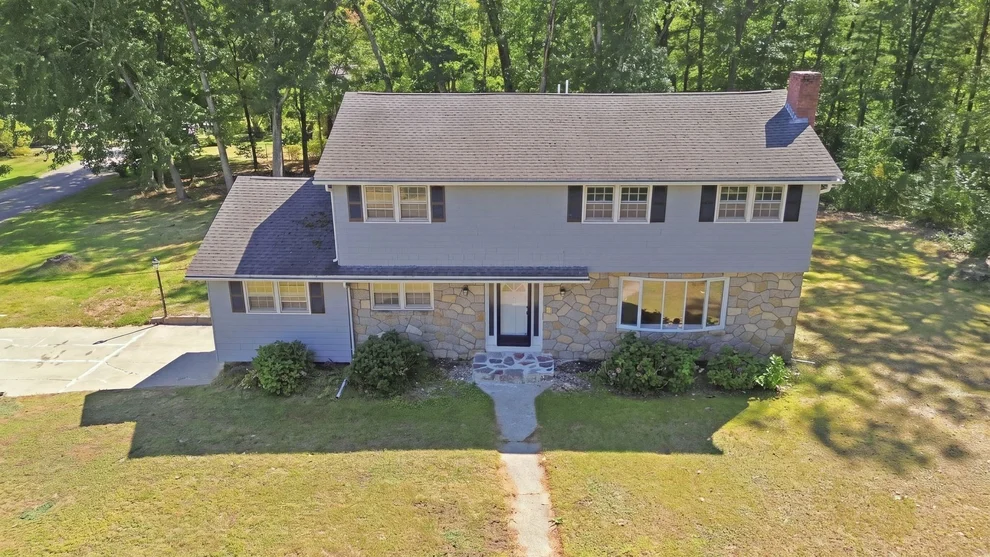 Unit for sale at 15 Maplewood Rd, Tewksbury, MA 01876