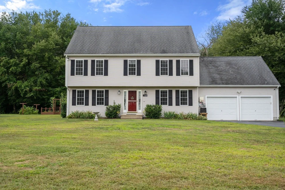 Unit for sale at 120 North Ave, Mendon, MA 01756
