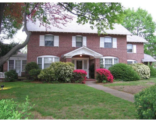 Unit for sale at 310 Commonwealth Avenue, Newton, MA 02467