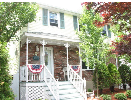 Unit for sale at 664 Highland Avenue, Malden, MA 02148