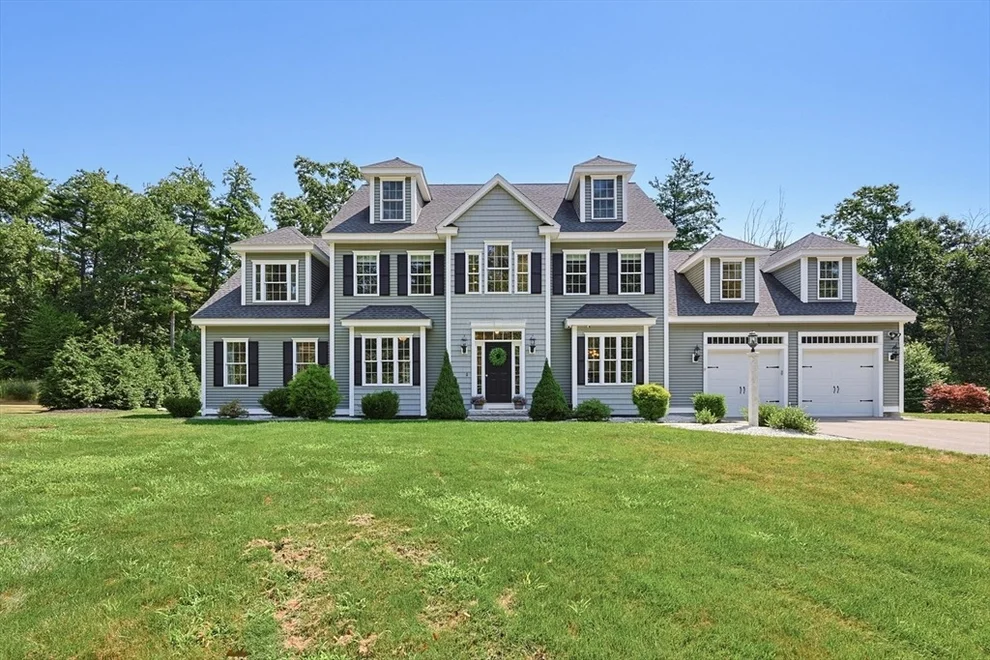 Unit for sale at 22 Chamberlains Mill Ln, Groton, MA 01450