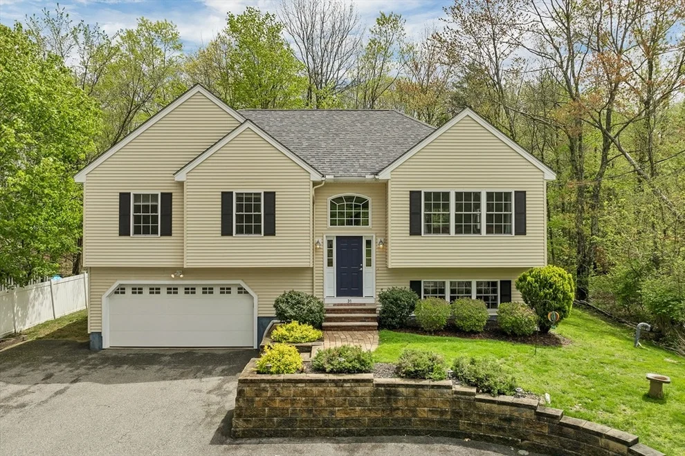 Unit for sale at 31 Danville Road, Hampstead, NH 03826
