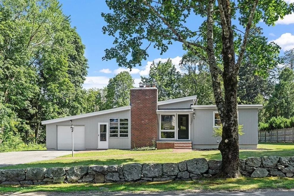 Unit for sale at 4 Gardner Avenue, Andover, MA 01810