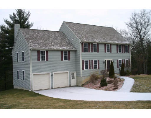 Unit for sale at 55 Oak Ridge Dr, Wrentham, MA 02093