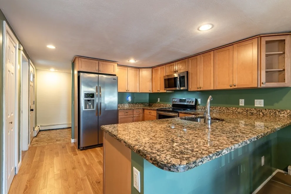 Unit for sale at 2 Senee Ct, Amesbury, MA 01913