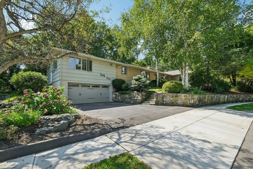 Unit for sale at 93 Newton Ave North, Worcester, MA 01609