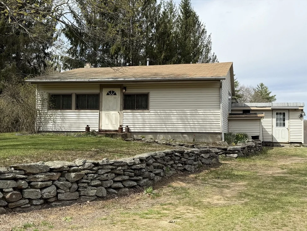 Unit for sale at 15 Old East St, Petersham, MA 01366