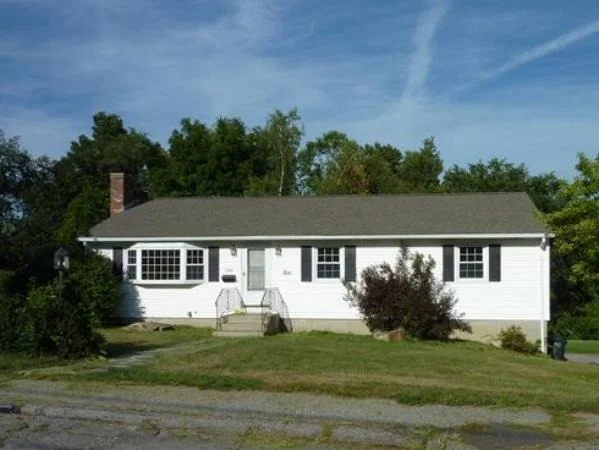 Unit for sale at 15 Meadowbrook Rd, Auburn, MA 01501