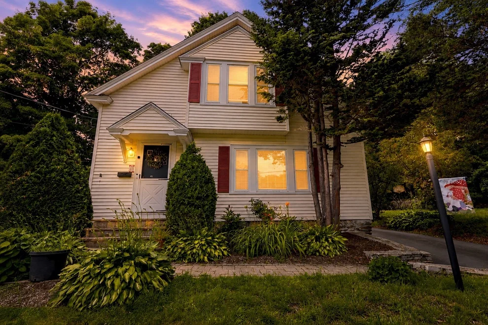 Unit for sale at 31 Wildrose Ave, Worcester, MA 01602