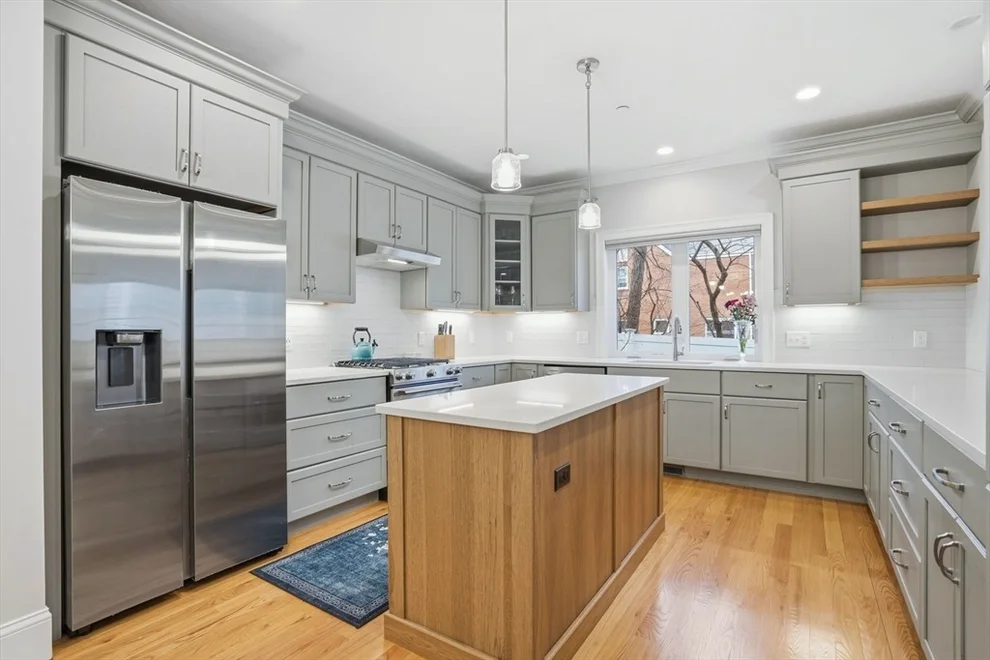 Unit for sale at 433 Neponset St, Norwood, MA 02062