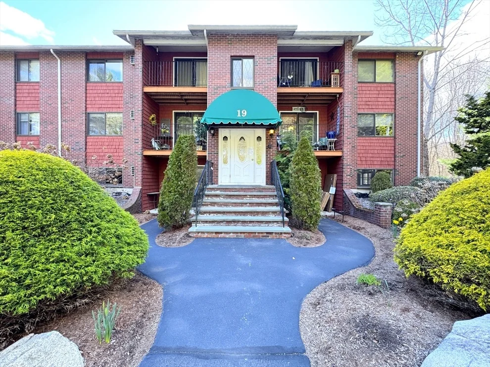 Unit for sale at 19 Fuller Rd, Foxboro, MA 02035