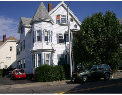 Unit for sale at 387 Summer St, Lynn, MA 01905