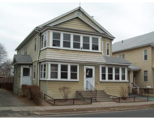 Unit for sale at 517-519 Armory St, Springfield, MA 01104