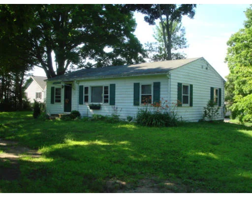 Unit for sale at 31 East Main, West Brookfield, MA 01585
