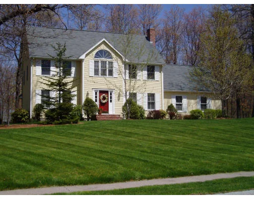 Unit for sale at 21 Peter's Lane, Franklin, MA 02038