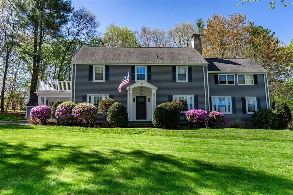 Unit for sale at 23 Indian Head Rd, Framingham, MA 01701