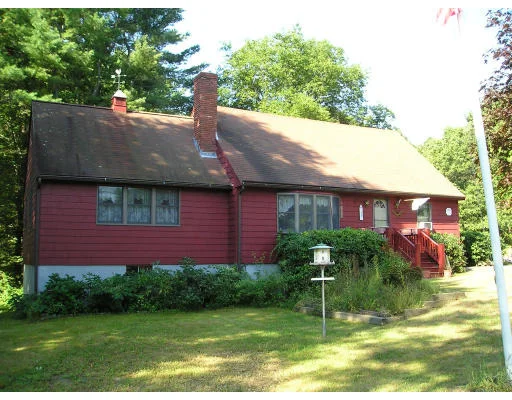 Unit for sale at 424 Asbury St, Hamilton, MA 01982