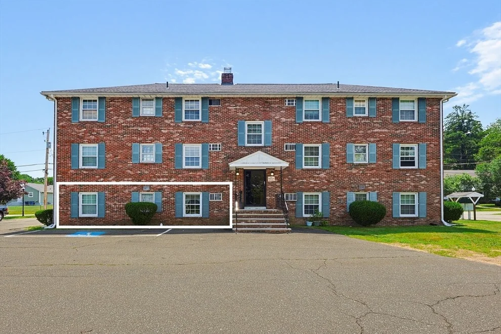 Unit for sale at 15 Frank St, Dracut, MA 01826
