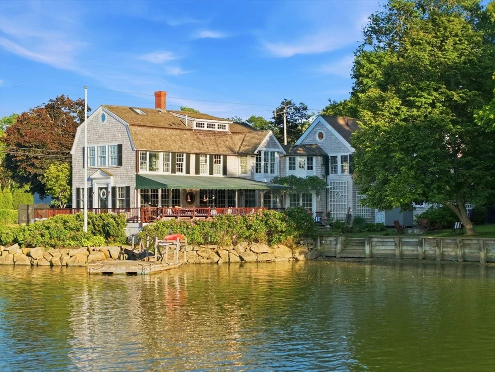 Unit for sale at 644 Washington St, Duxbury, MA 02332