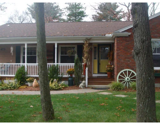 Unit for sale at 4 Country Club Road, Woburn, MA 01801