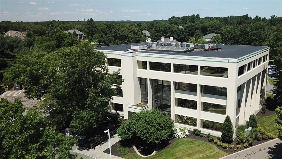 Unit for sale at 220 Broadway, Lynnfield, MA 01940