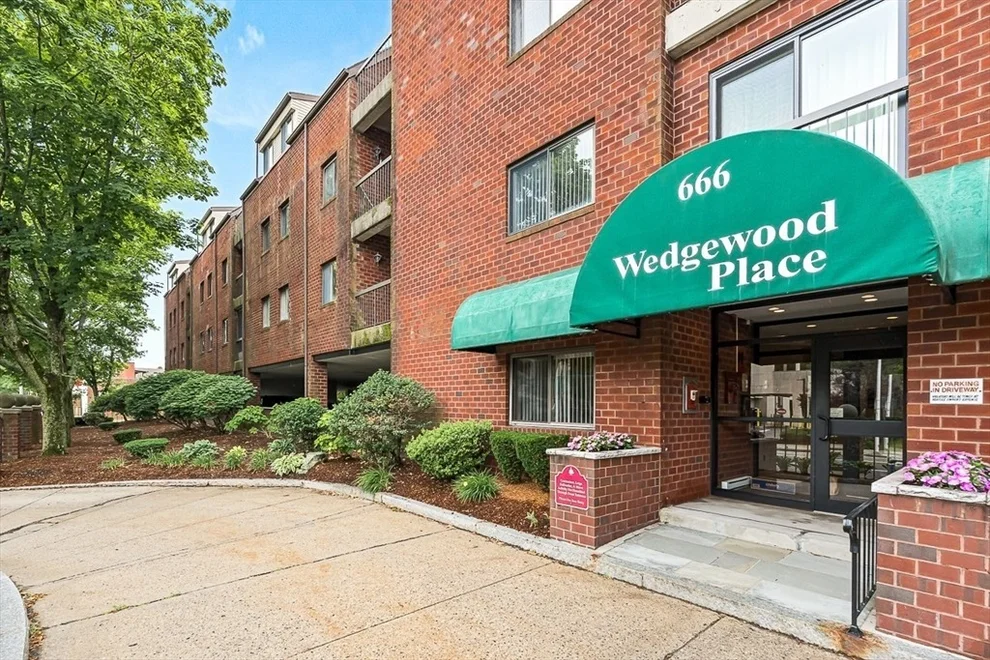 Unit for sale at 666 Main Street, Winchester, MA 01890