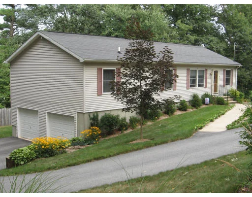 Unit for sale at 26 Thomas Ave, Northbridge, MA 01588