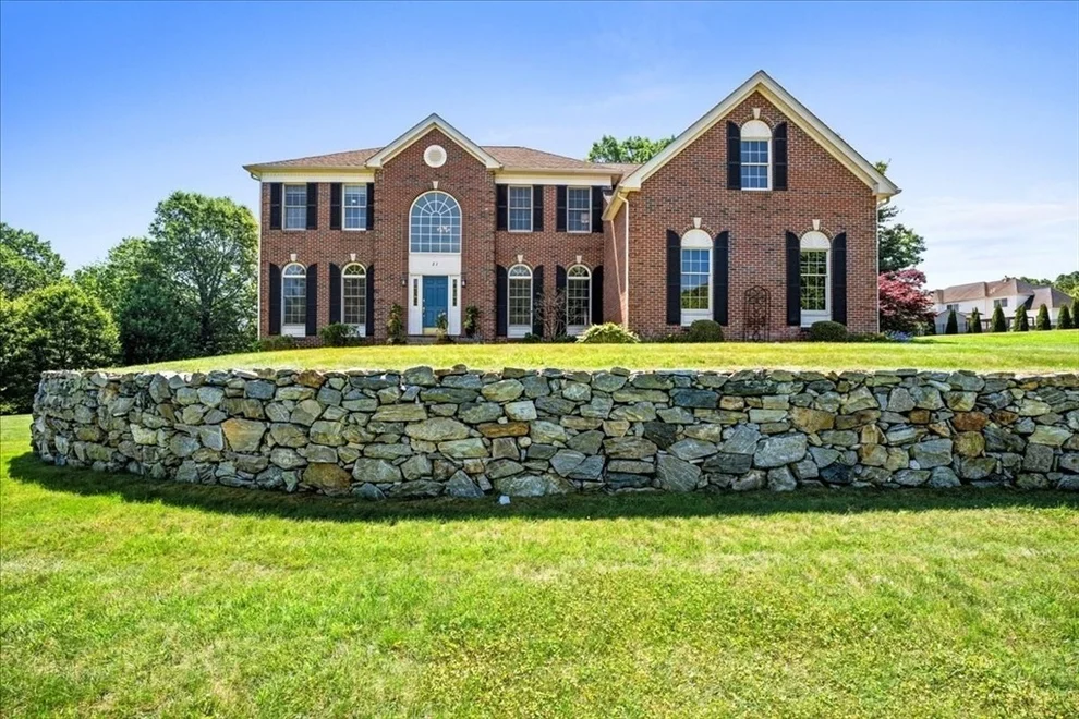 Unit for sale at 21 Morgan Dr, Grafton, MA 01536