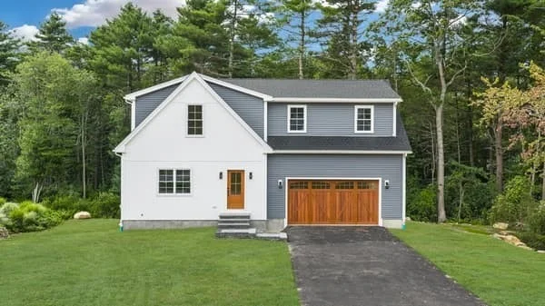 Unit for sale at 9 Park Pl, Mattapoisett, MA 02739