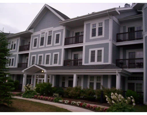 Unit for sale at 501 Commerce Dr, Braintree, MA 02184