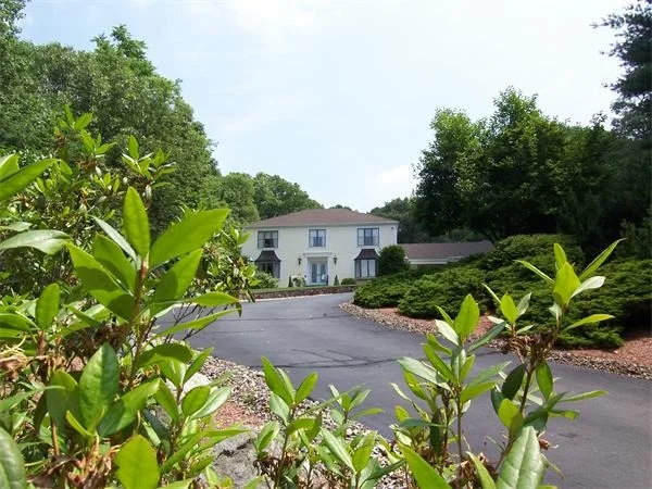 Unit for sale at 6 Olde Village Dr, Winchester, MA 01890