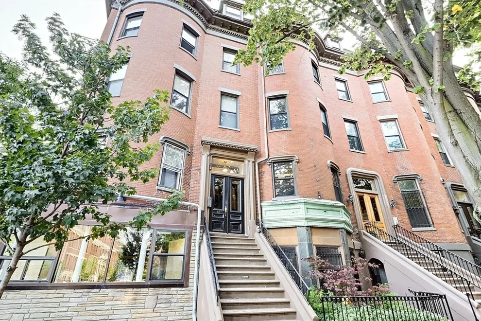 Unit for sale at 41 Worcester Sq, Boston, MA 02118