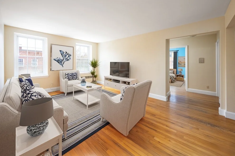 Unit for sale at 31-1/2 Englewood Ave, Brookline, MA 02445