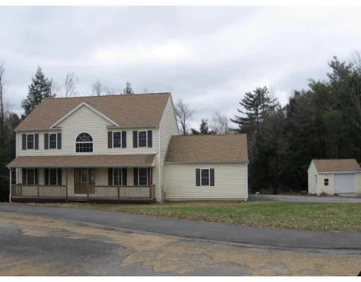 Unit for sale at 6 Traci Pl, Leicester, MA 01524