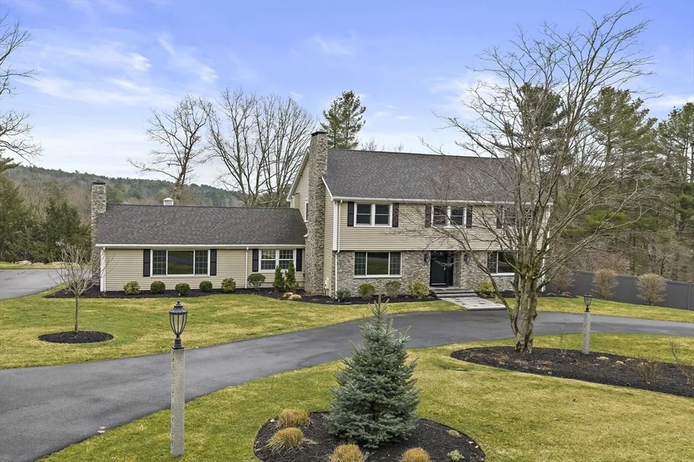 Unit for sale at 49 Algonquin Rd, Canton, MA 02021