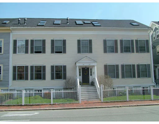 Unit for sale at 134-136 High Street, Newburyport, MA 01950
