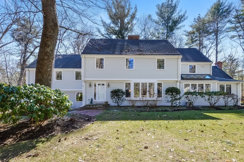 Unit for sale at 110 Cherry Brook Rd, Weston, MA 02493