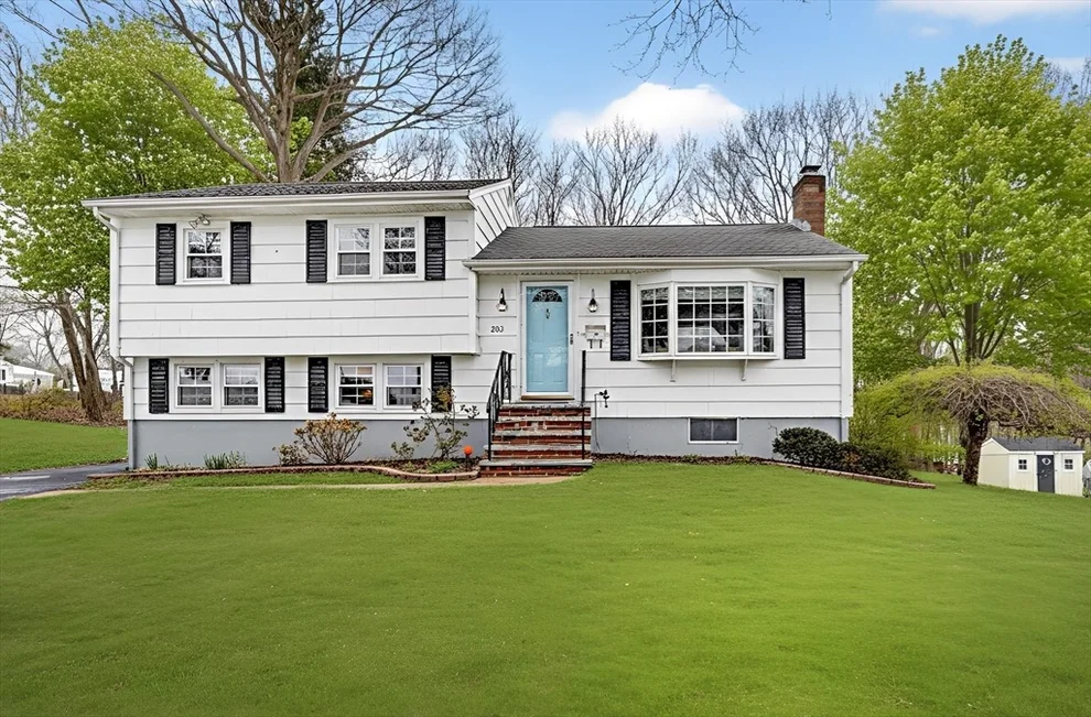 Unit for sale at 283 Ridgewood Drive, Norwood, MA 02062