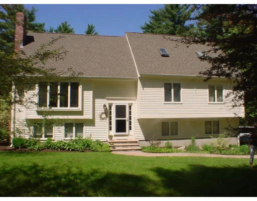 Unit for sale at 14 Grove St, Norfolk, MA 02056
