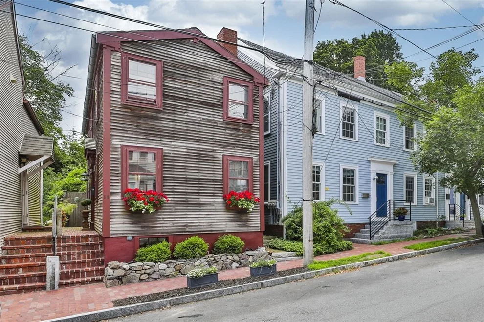 Unit for sale at 11 Boardman St, Newburyport, MA 01950