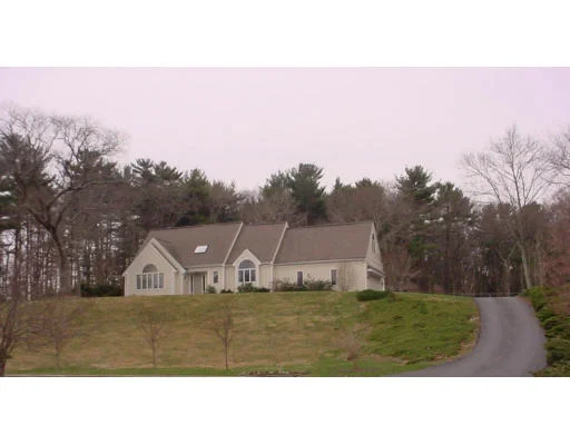 Unit for sale at 15 Bonnie Lane, Kingston, MA 02364